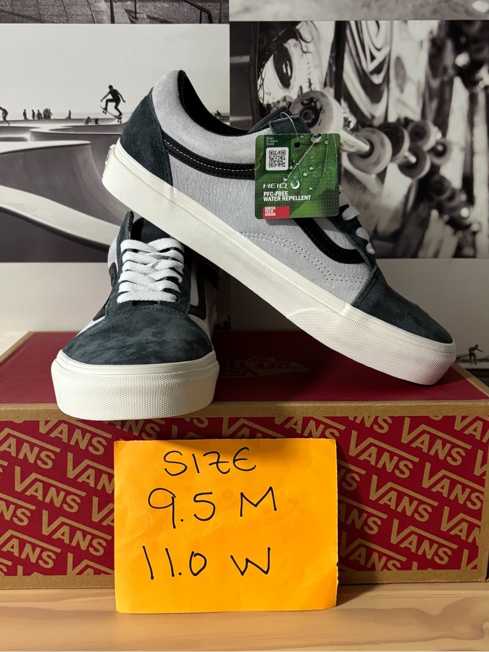Vans Old Skool sz 9.5 Men 11.0 Women